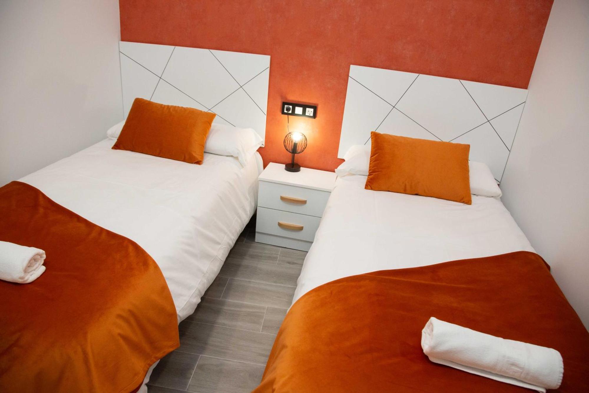 Pregonero Urban Suites - Naranja Сория Экстерьер фото