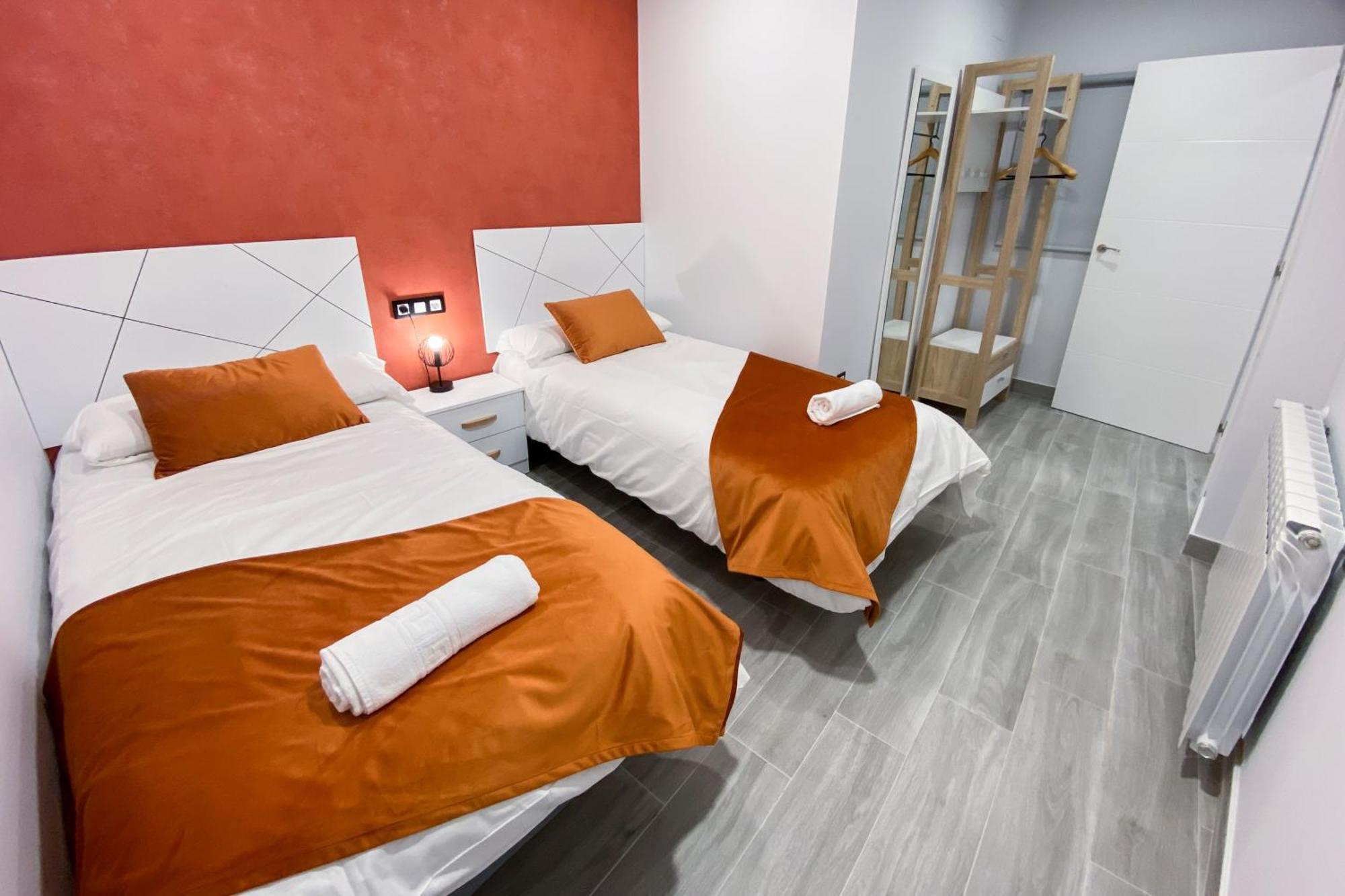 Pregonero Urban Suites - Naranja Сория Экстерьер фото